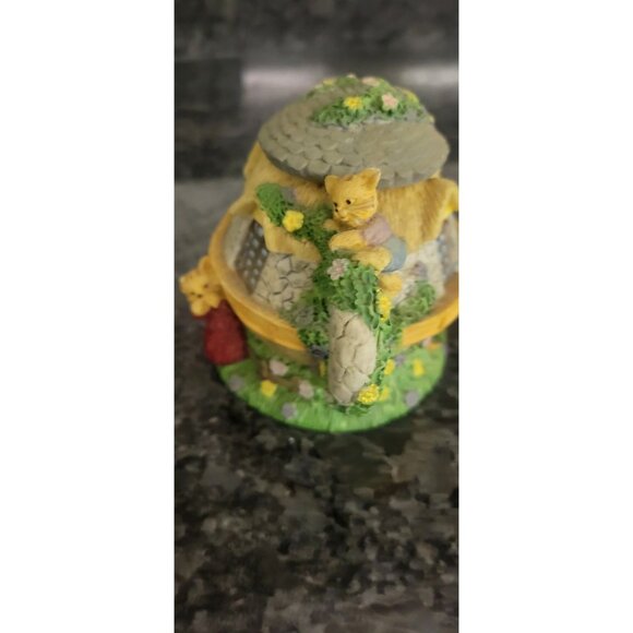 Vintage Miniature Cottage-Shaped Teapot With Lid and Kitties and Flowers - Picture 9 of 14